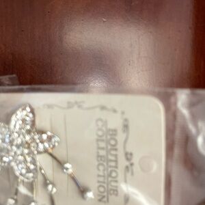 Elegant Silver Floral Hair Clip